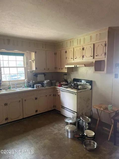 131 N Chubb Rd, Willard, NC 28478 photo 4
