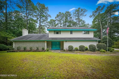 12300 Fair Ln, Laurinburg, NC 28352
