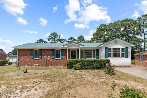 323 Brentwood Dr, Dudley, NC 28333