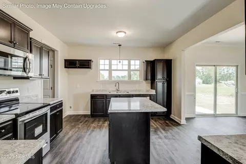 709 W Warner Ct, Hubert, NC 28539 photo 7
