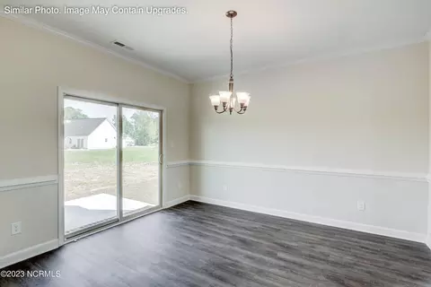 709 W Warner Ct, Hubert, NC 28539 photo 4