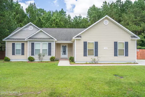 108 Errol Dr, Hubert, NC 28539