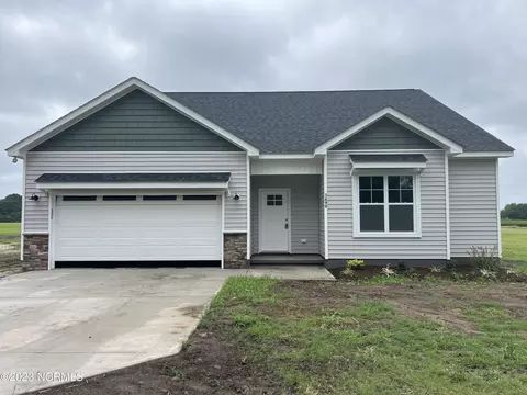 3490 Old Creek Rd, Greenville, NC 27834