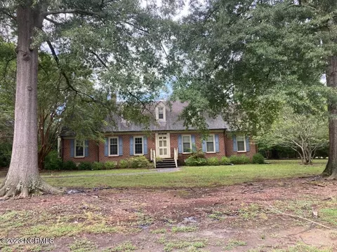 200 Hammond Ave, Bethel, NC 27812
