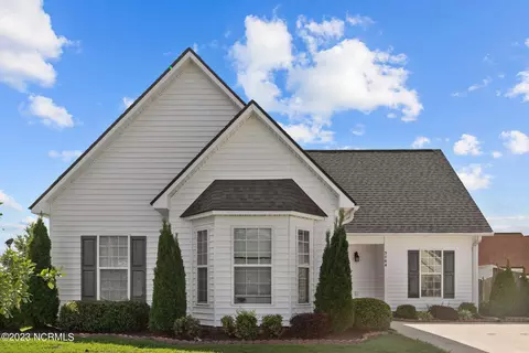3704 Tifgreen Dr, Greenville, NC 27834