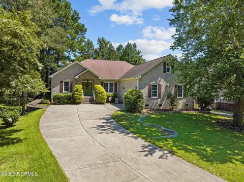 106 Bowline Rd, New Bern, NC 28562