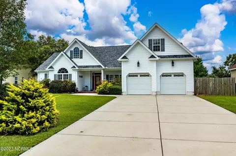 412 Waverly Ct, Newport, NC 28570