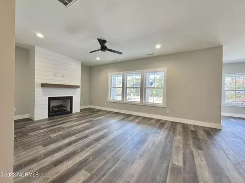 231 Weathersbee Dr, Hampstead, NC 28443 photo 10