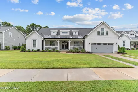 392 Yucca Ln, Wilmington, NC 28412