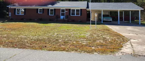 607 W Boundary St, La Grange, NC 28551