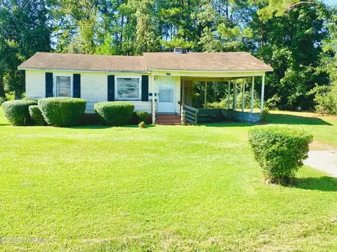 1229 Rocky Run Rd, Jacksonville, NC 28546