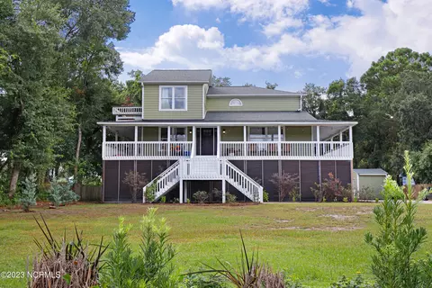 914 Tarpon Dr, Wilmington, NC 28409