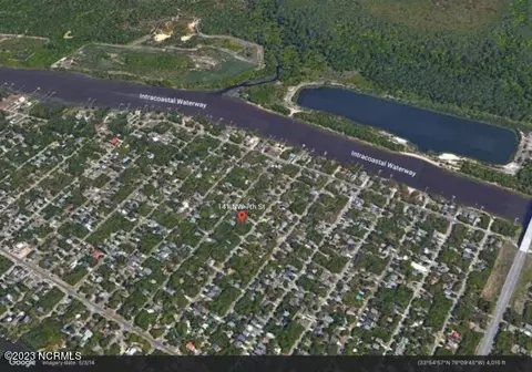 141 NW 7th St, Oak Island, NC 28465