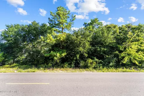 508 Lewis Dr, Carolina Beach, NC 28428