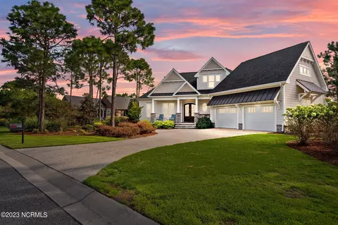 3586 Wood Crest Ln, Southport, NC 28461