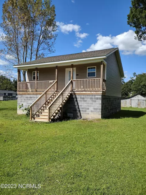 2100 Oaks Rd, New Bern, NC 28560