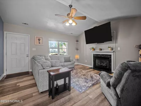 311 Riggs Rd, Hubert, NC 28539 photo 13