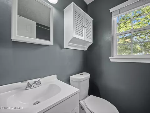 311 Riggs Rd, Hubert, NC 28539 photo 29