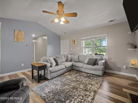 311 Riggs Rd, Hubert, NC 28539 photo 12