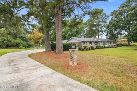 225 Vance St, Vanceboro, NC 28586