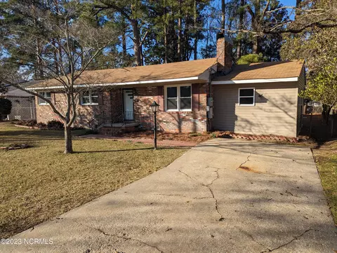110 W Calhoun St, Whiteville, NC 28472