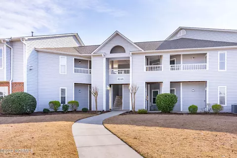 4144 Breezewood Dr #201, Wilmington, NC 28412