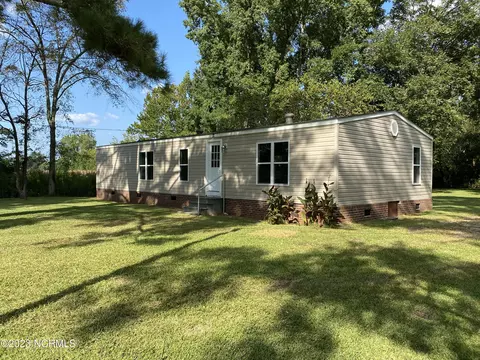 12 Castle Farms Rd, Castle Hayne, NC 28429