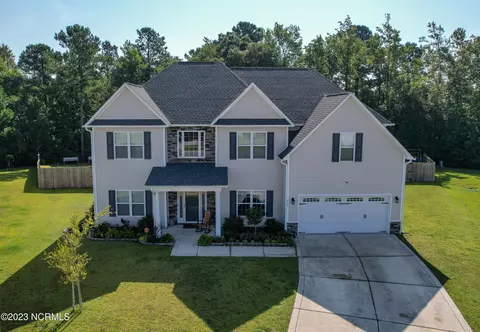 613 Cray Cv, Jacksonville, NC 28546