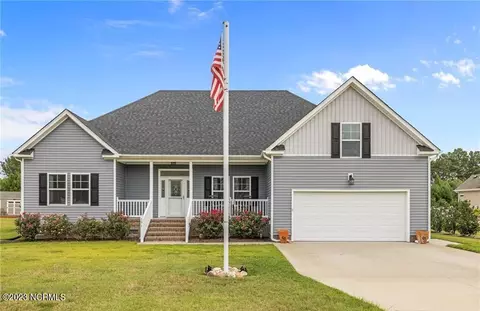 151 Moyock Landing Dr, Moyock, NC 27958