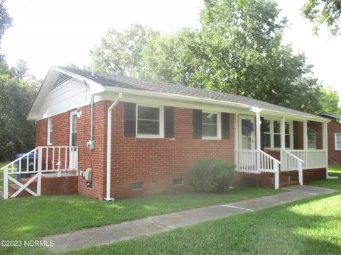 439 N Caledonia Rd, Laurinburg, NC 28352