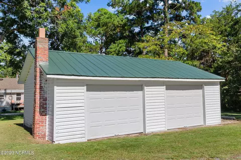 420 E 9th St, Washington, NC 27889 photo 5
