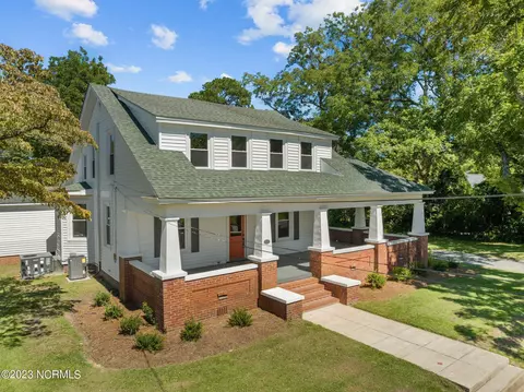 420 E 9th St, Washington, NC 27889 photo 3