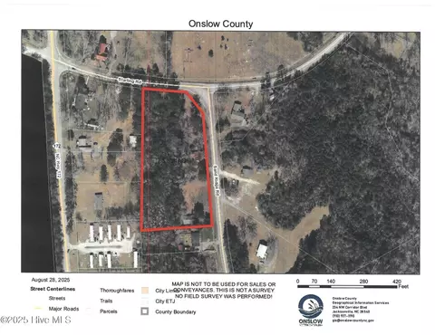 108 Sandridge Rd, Hubert, NC 28539