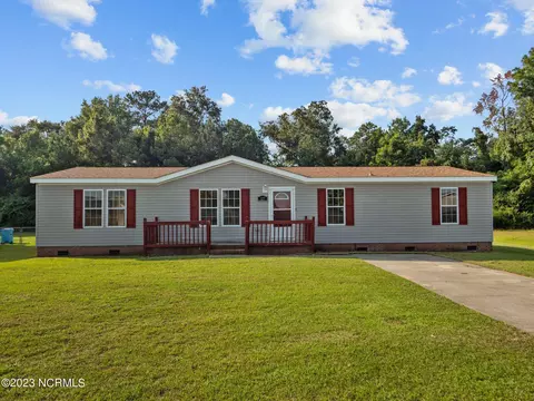 127 Magnolia Gardens Dr, Jacksonville, NC 28540
