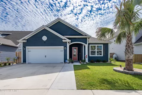 416 Edgewater Way, Surf City, NC 28445