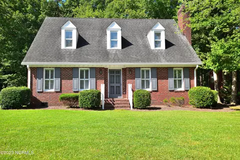 4012 Gloucester Rd, Rocky Mount, NC 27803