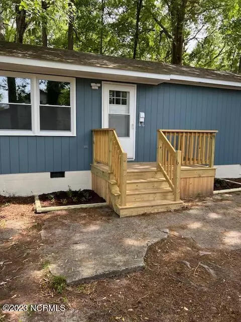 701 Anderson St, Elizabeth City, NC 27909