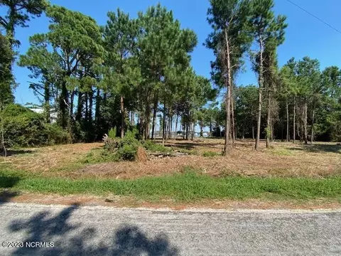 225 Sleepy Point Rd, Gloucester, NC 28528 photo 4