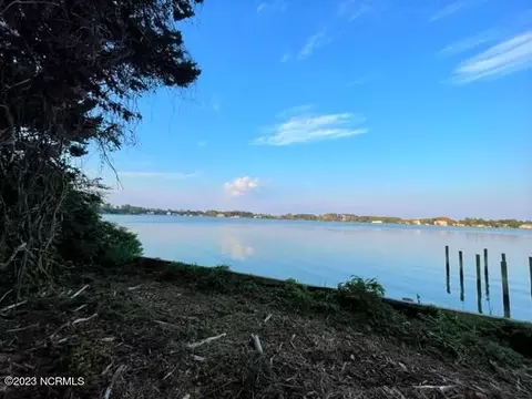225 Sleepy Point Rd, Gloucester, NC 28528 photo 2