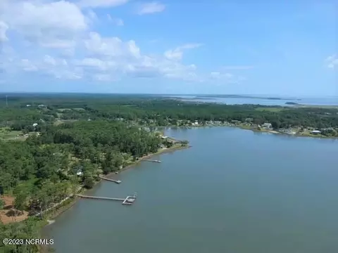 225 Sleepy Point Rd, Gloucester, NC 28528 photo 12