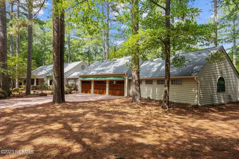503 S Glenwood Trl, Southern Pines, NC 28387