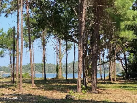 235 Sleepy Point Rd, Gloucester, NC 28528 photo 4