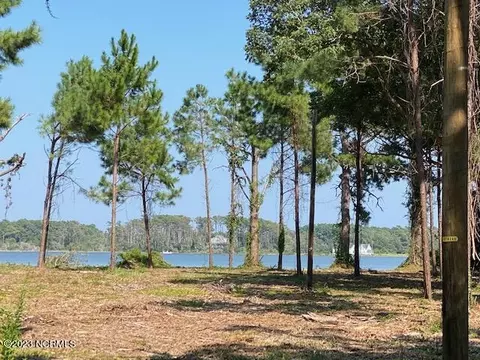 235 Sleepy Point Rd, Gloucester, NC 28528 photo 2