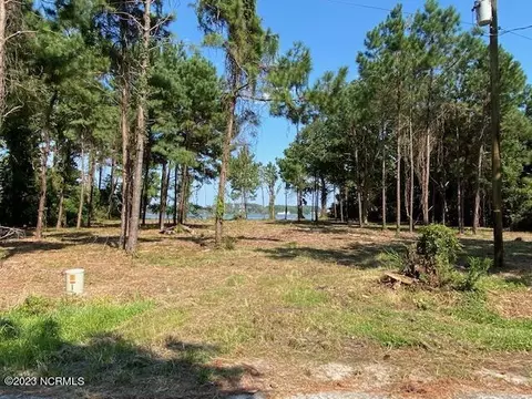 235 Sleepy Point Rd, Gloucester, NC 28528 photo 3