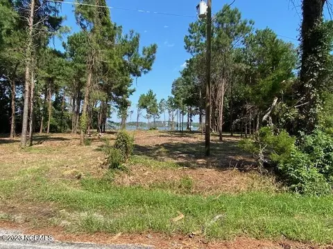 235 Sleepy Point Rd, Gloucester, NC 28528 photo 10
