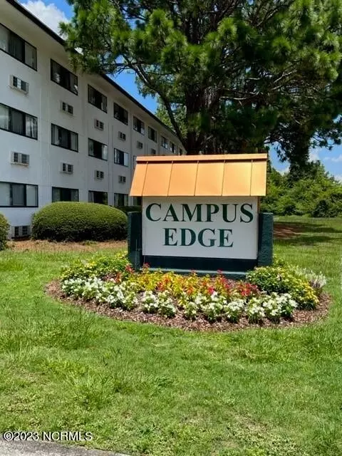 454 Racine Dr #E101, Wilmington, NC 28403