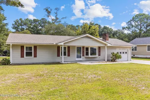 672 Pearson Cir, Newport, NC 28570