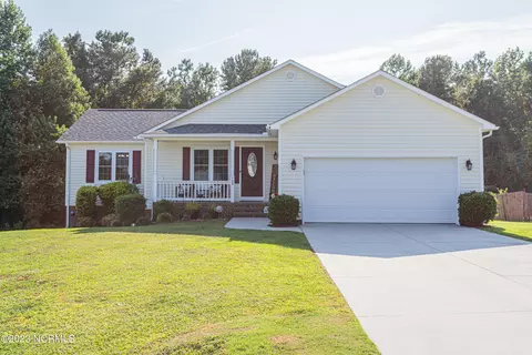 109 White Stone Ct, Jacksonville, NC 28546