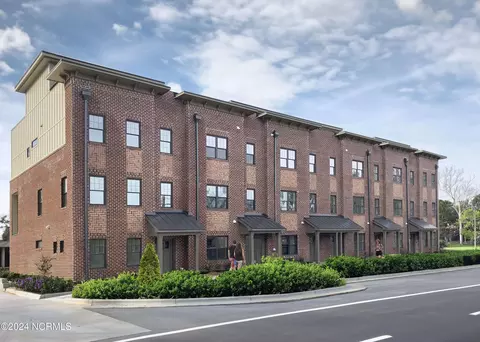127 Lexington Ln #3, Southern Pines, NC 28387