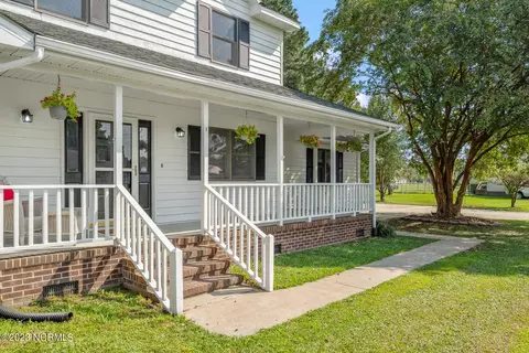 1013 Stacie Dr, Elizabeth City, NC 27909